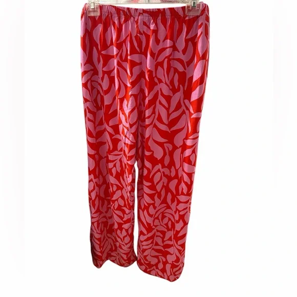 A New Day Women’s‎ Pink and Red leaf Patterned Wide Leg Pants - Picture 3 of 4
